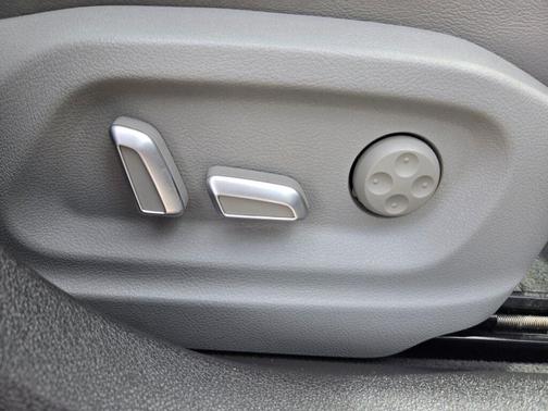 2016 Audi Q3 2.0T Premium Plus