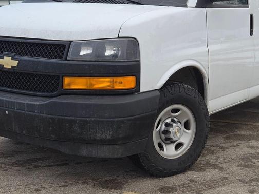2022 Chevrolet Express 2500 RWD 2500 Regular Wheelbase WT