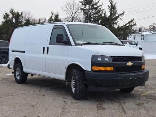 2022 Chevrolet Express 2500 RWD 2500 Regular Wheelbase WT