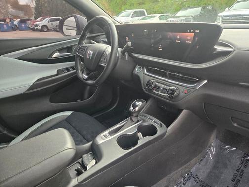 2024 Buick Envista Preferred FWD