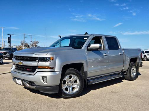 2017 Chevrolet Silverado 1500 2LT