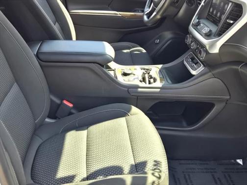 2022 GMC Acadia AWD SLE