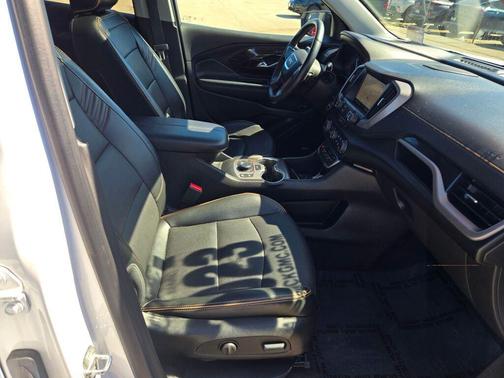 Summit White 2023 GMC Terrain AWD AT4