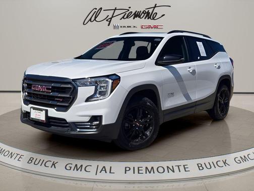 Summit White 2023 GMC Terrain AWD AT4