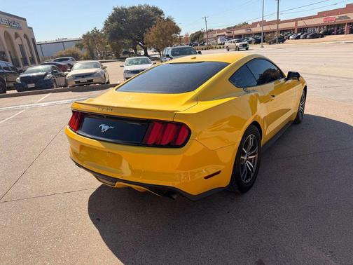 2016 Ford Mustang EcoBoost Premium