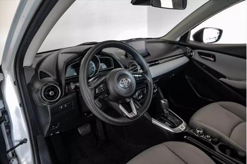 2019 Toyota Yaris Sedan LE