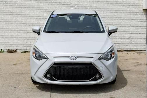 2019 Toyota Yaris Sedan LE