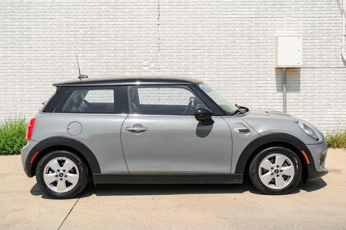 2016 MINI Hardtop Cooper