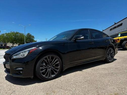 2017 INFINITI Q70 3.7