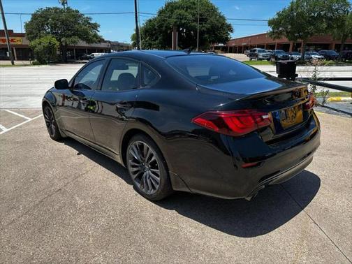 2017 INFINITI Q70 3.7
