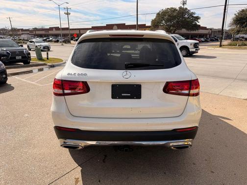 2017 Mercedes-Benz GLC 300 Base