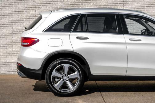 2017 Mercedes-Benz GLC 300 Base