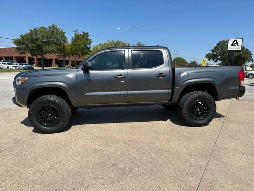 2016 Toyota Tacoma SR5