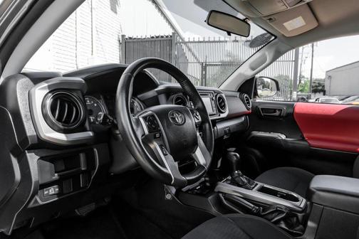 2016 Toyota Tacoma SR5