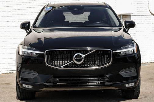 2021 Volvo XC60 T5 Momentum