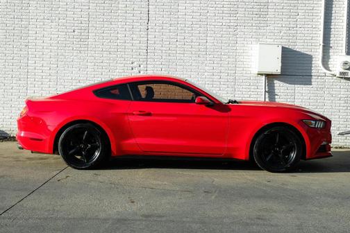2016 Ford Mustang V6
