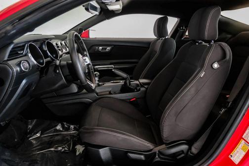 2016 Ford Mustang V6