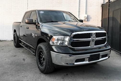 2019 RAM 1500 SLT