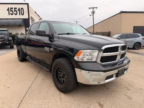 2019 RAM 1500 SLT