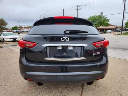2017 INFINITI QX70 Base