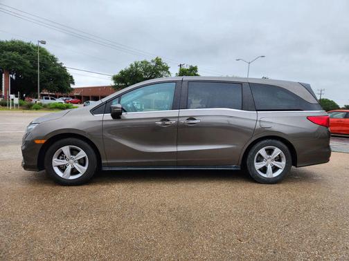 Brown 2018 Honda Odyssey EX-L