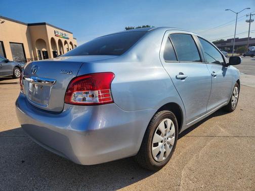 2010 Toyota Yaris Base