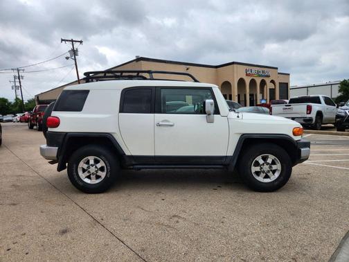 White 2011 Toyota FJ Cruiser Base