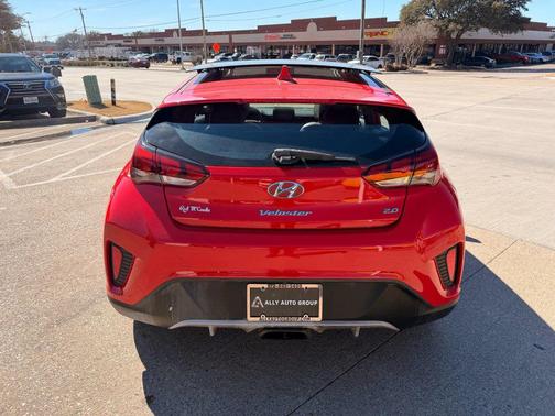 2020 Hyundai Veloster 2