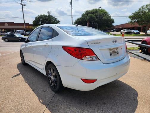 Century White 2014 Hyundai Accent SE