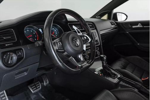 2016 Volkswagen Golf GTI 2.0T SE 2-Door