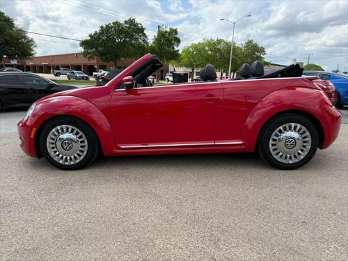 2015 Volkswagen Beetle Auto 1.8T w/Tech