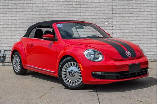 2015 Volkswagen Beetle Auto 1.8T w/Tech