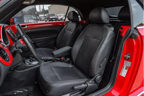 2015 Volkswagen Beetle Auto 1.8T w/Tech