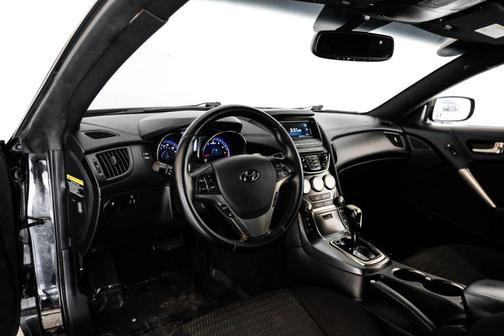 2016 Hyundai Genesis Coupe 3.8 Base
