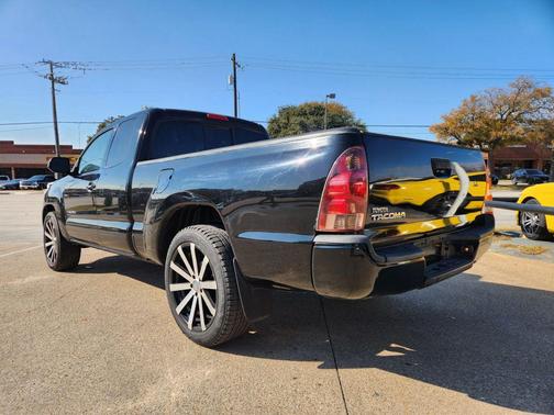 2014 Toyota Tacoma Base