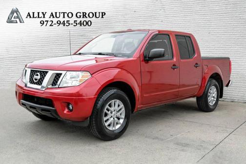 Red 2016 Nissan Frontier SV