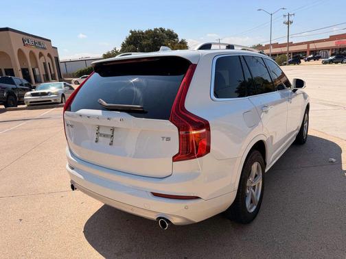 2019 Volvo XC90 T5 Momentum