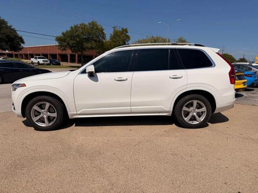 2019 Volvo XC90 T5 Momentum