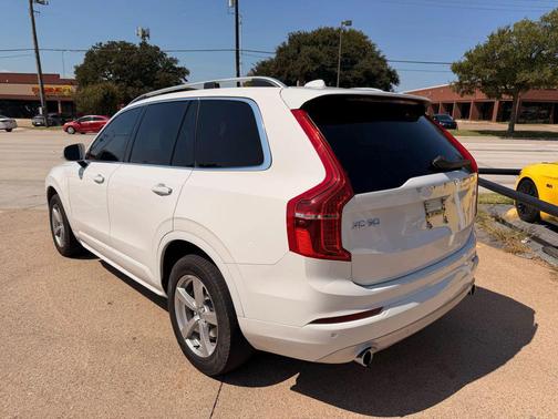 2019 Volvo XC90 T5 Momentum