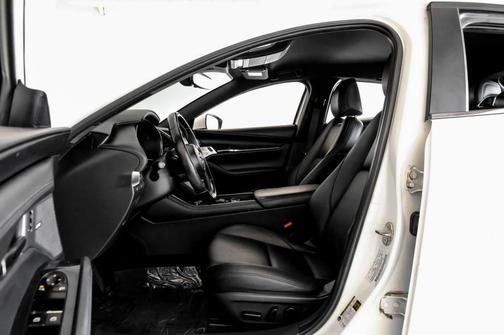 White 2019 Mazda Mazda3 FWD w/Preferred Package