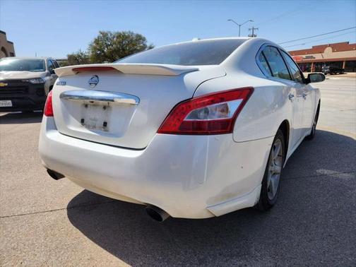 2010 Nissan Maxima SV