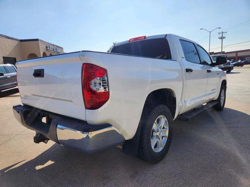 2018 Toyota Tundra SR5