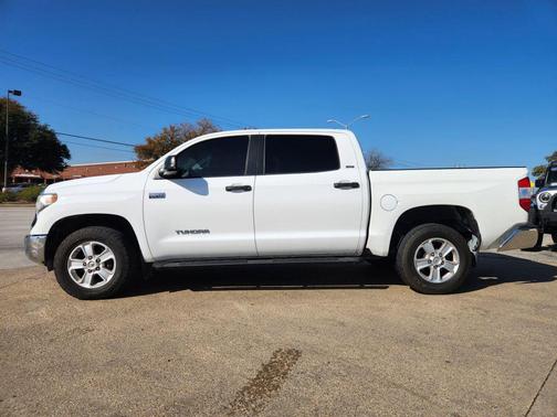 2018 Toyota Tundra SR5