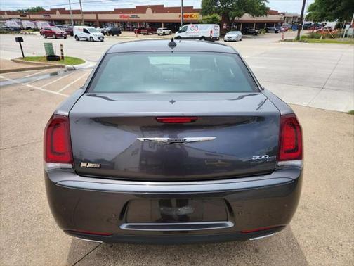 2016 Chrysler 300 S