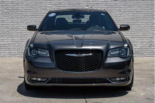 2016 Chrysler 300 S