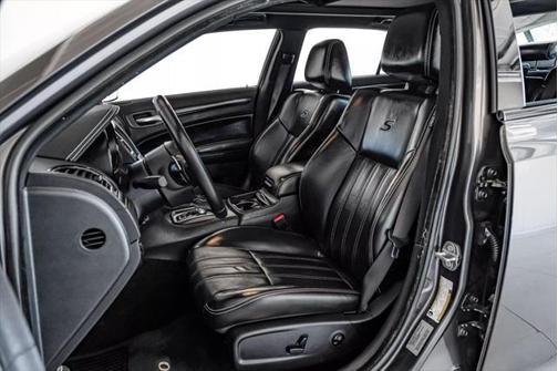 2016 Chrysler 300 S