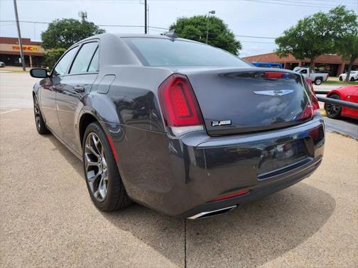 2016 Chrysler 300 S