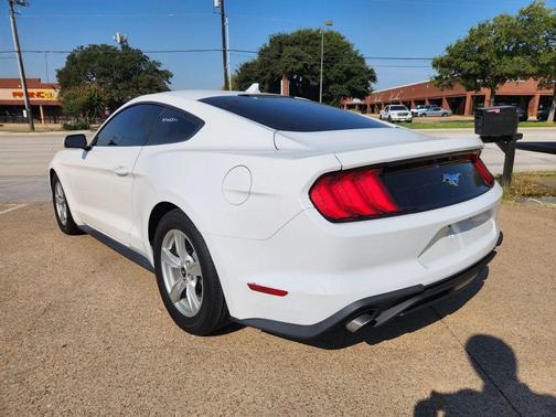 2020 Ford Mustang EcoBoost