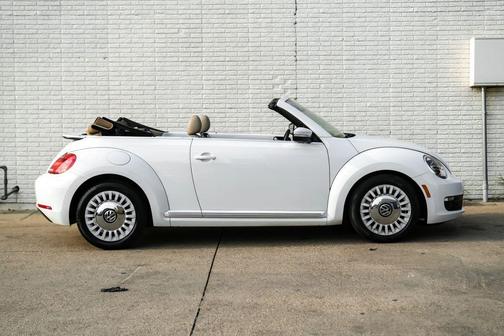 2015 Volkswagen Beetle Auto 1.8T w/Tech