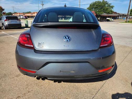 2018 Volkswagen Beetle 2.0T S